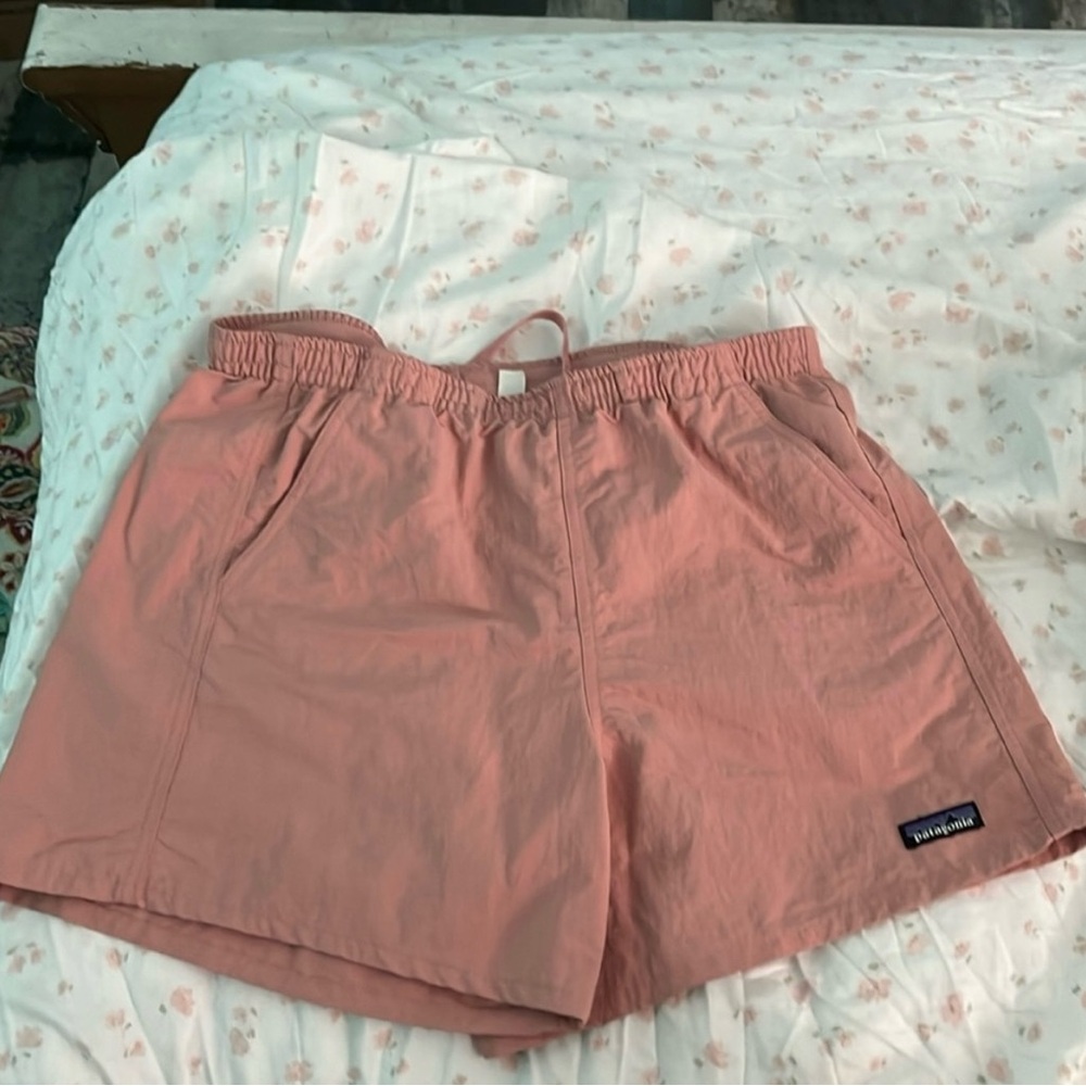 NWOT women’s Patagonia baggies